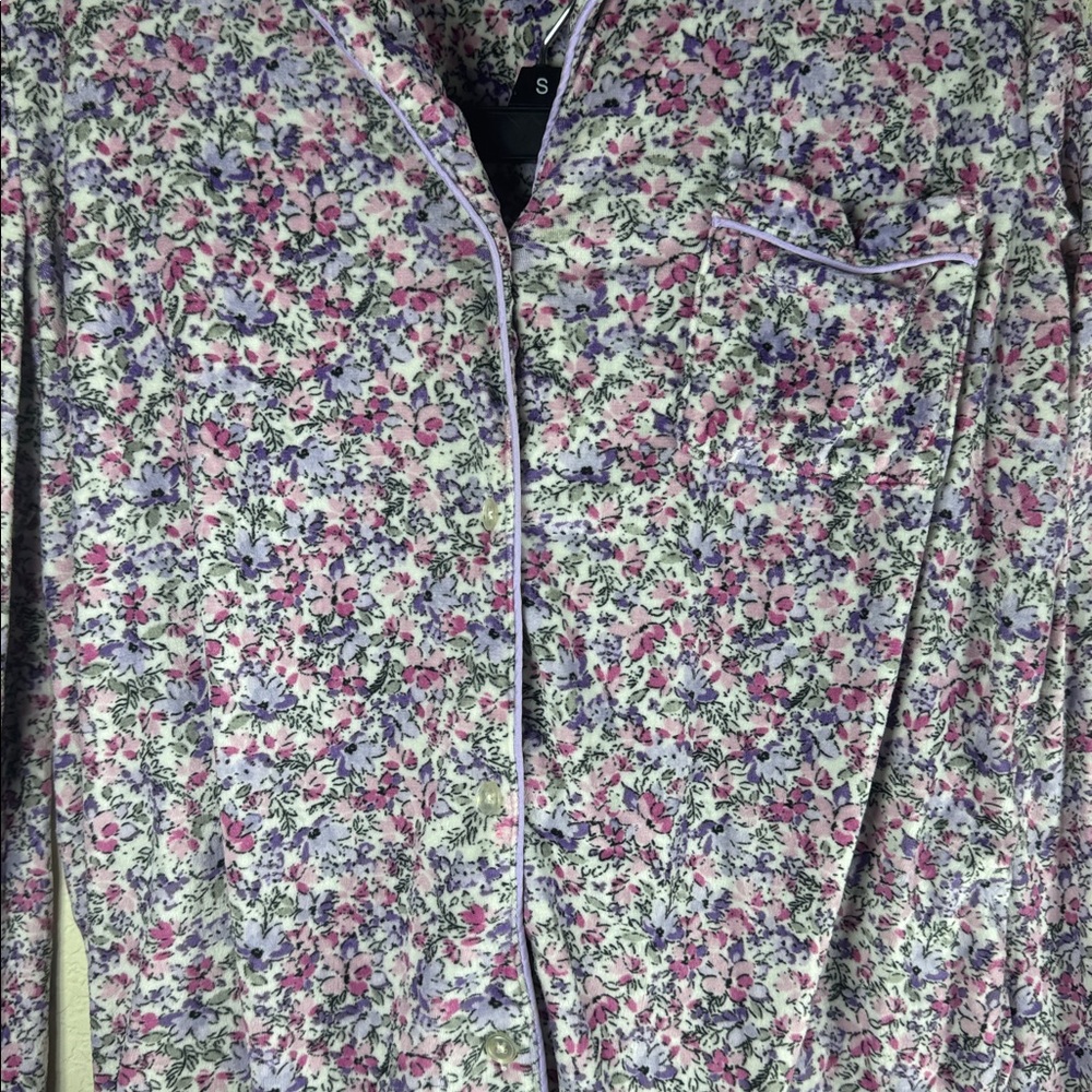 Secret Treasures Lavender & Pink Floral Sleep‎ Top - Picture 3 of 7